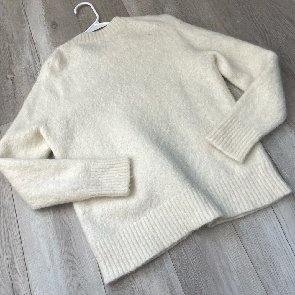 Vince Alpaca Sweater crewneck long sleeve womens Cream small classic minimalist - Picture 4 of 6